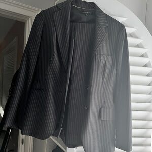 Anne Klein pant suit pinstripe
